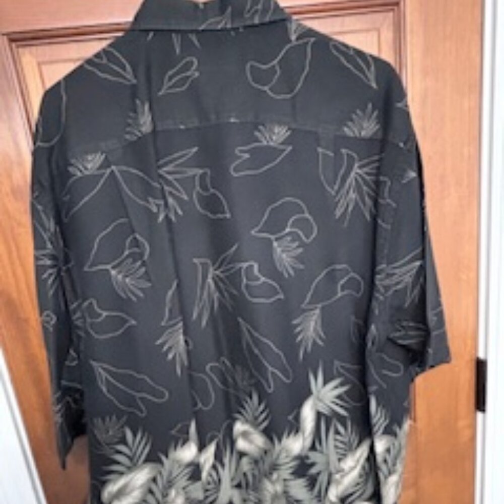 Nautica Men’s 2X Black Hawaiian Shirt Palm Leaf Print ButtonUp Casual Resortwear - Picture 7 of 8